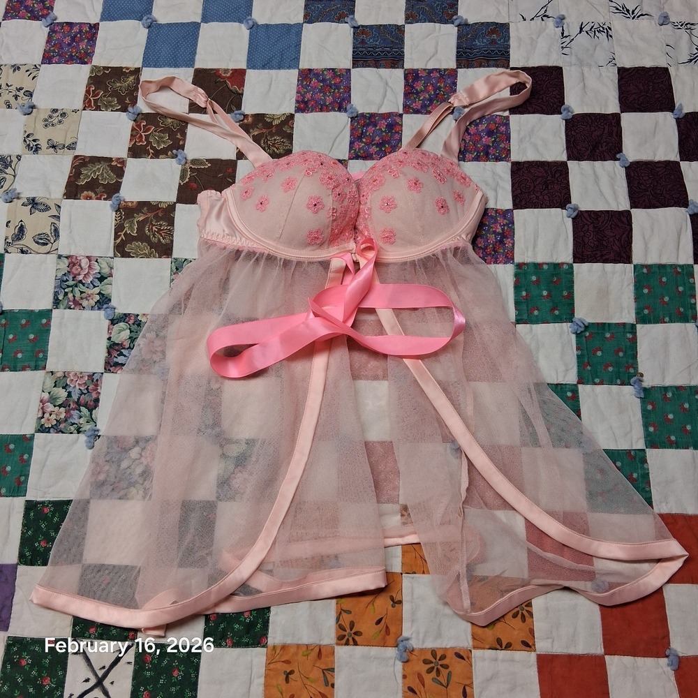 Victoria Secret Babydoll Sexy Chemise‎ Size 34B Pink Flower Embroidered